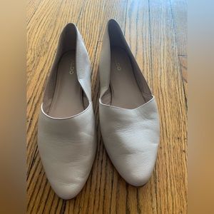 Aldo Nude Size 8 ballet flats